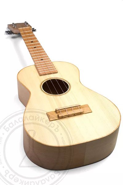 UKC-01 Укулеле концертный Deluxe, Балалайкеръ