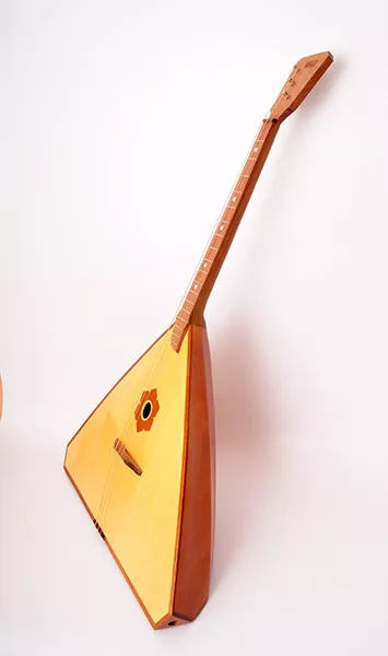 BK-BB-M Балалайка бас, 3-струнная, корпус - клен, 1-й категории, Doff