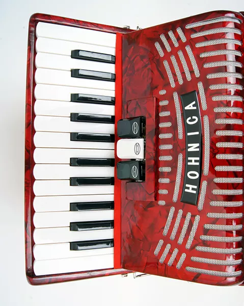 A1621 (1304) Hohnica 48 Аккордеон, красный, Hohner