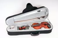B16-1/4 Скрипка в футляре со смычком Strunal