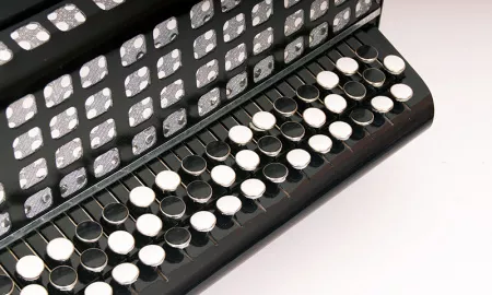C9-BLACK Баян «Романс» 55х100-II, черный, Шуйская гармонь
