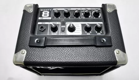 Mighty-8 Цифровой гитарный комбоусилитель Nux Cherub
