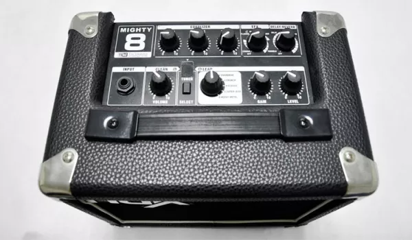 Mighty-8 Цифровой гитарный комбоусилитель Nux Cherub