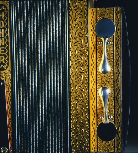 A3302 Vienna Model 114 C диатонический аккордеон Hohner