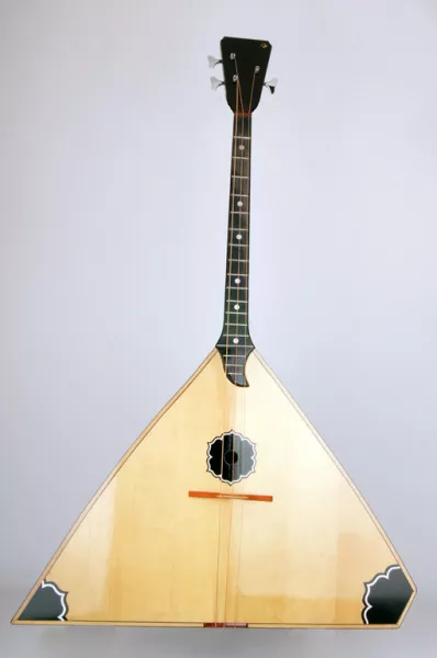 F207 Балалайка бас, 3-струнная, 3-й категории, Форест-М