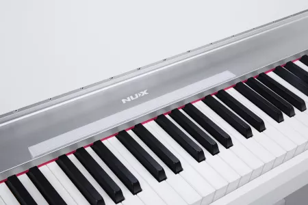 Цифровое пианино на стойке с педалями, белое, Nux, NCK-330-WH