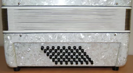 26K48B 3/0 Аккордеон 1/2 Ritmuller Аккордеон, 26 клавиш ,48 басов, 3 регистра Ritmuller