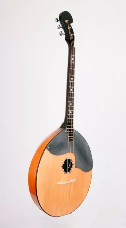 F302 Домра альт, 3-струнная, 3-й категории, Форест-М