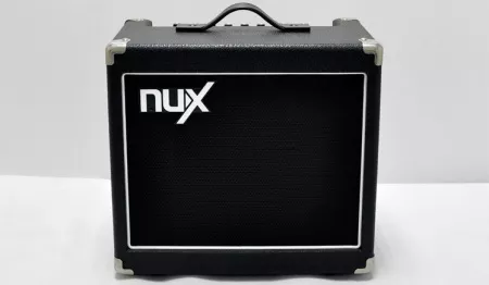 Mighty-15 Цифровой гитарный комбоусилитель Nux Cherub