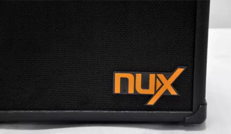 Frontline-15 Цифровой гитарный комбоусилитель NUX Cherub