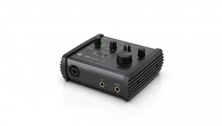 Звуковая карта AXE I/O USB, 24 бит/192 кГц, IK Multimedia, AXE-I/O-ONE