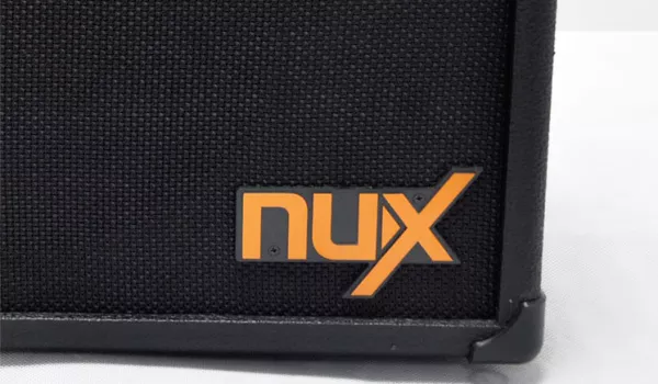 Frontline-30 Цифровой гитарный комбоусилитель NUX Cherub