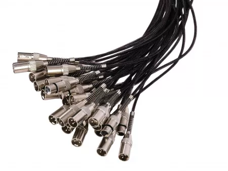 Сценическая коммутационная коробка 24хXLR входа + 8хXLR выходов, 30м, Soundking, BCB407-30m