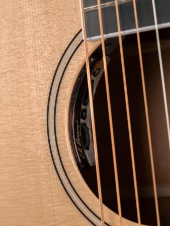 Metropolis LTD Natural HG EQ Электро-акустическая гитара, с футляром, Godin, 047925