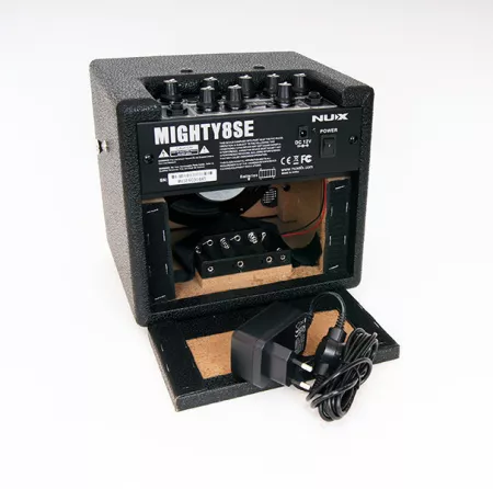 Mighty8SE Комбоусилитель гитарный, Nux Cherub