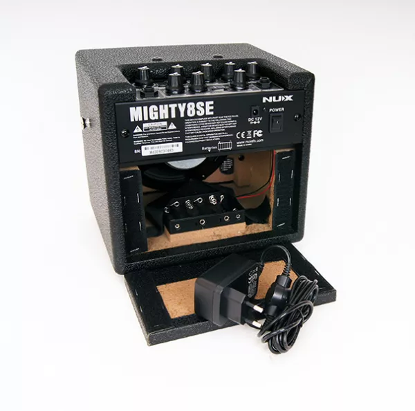 Mighty8SE Комбоусилитель гитарный, Nux Cherub