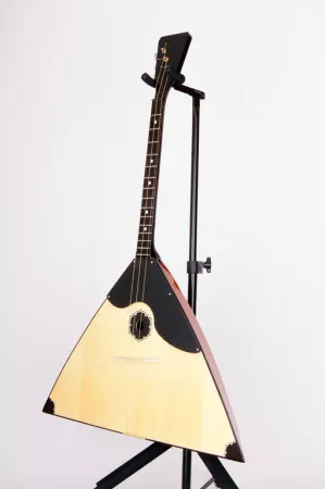 F204 Балалайка альт, 3-струнная, 3-й категории, Форест-М