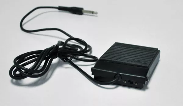 WTB-004 Педаль сустейн для синтезатора Cherub