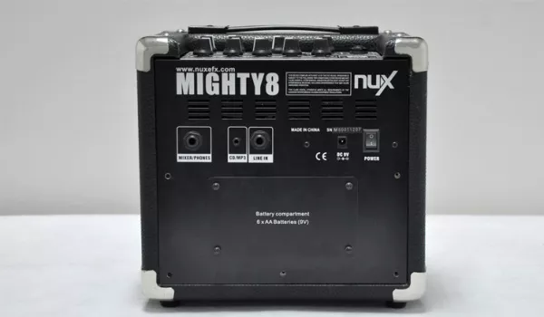 Mighty-8 Цифровой гитарный комбоусилитель Nux Cherub