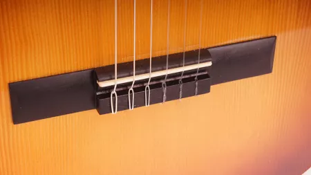 101L-52 Гитара классическая, нейлон, глянцевая. Strunal